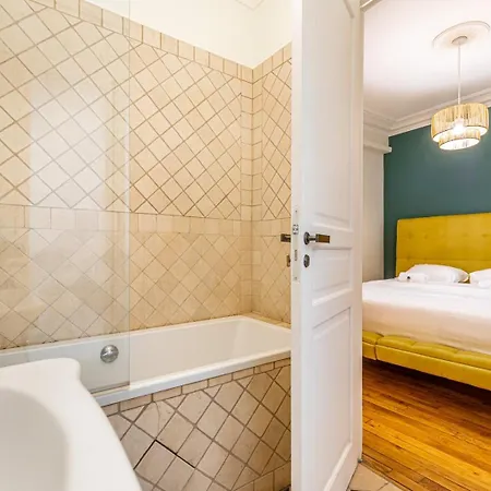 Guestready - Golden Elegance In Le Marais Apartment *